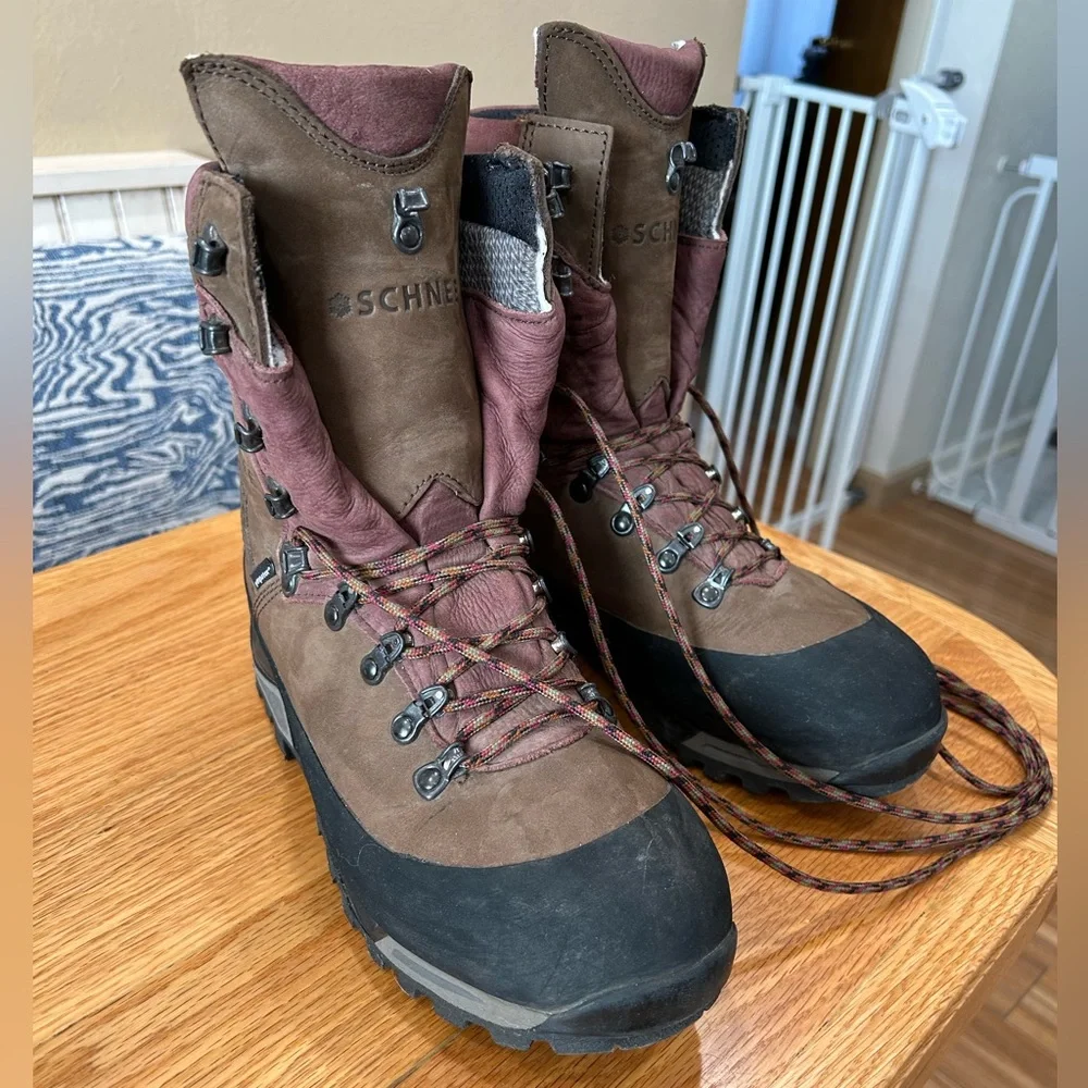 Schnee's Beartooth 200g Hiking Boots - Picture 2 of 13